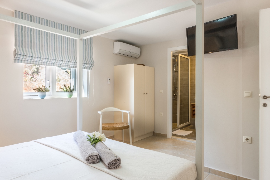 Villa Amantella Bedroom with double bed