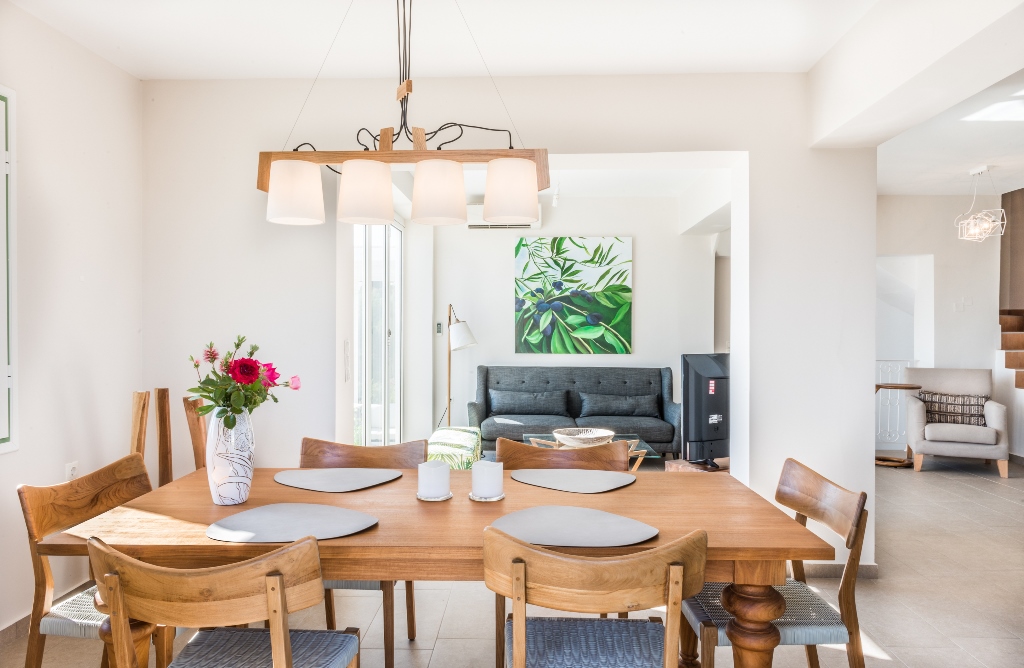 Villa Amantella dining area and living room