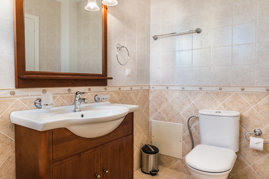 Villa Amantella shared WC