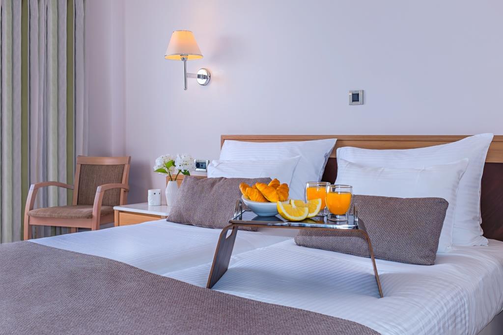 Porto Platanias Double Bedroom with garden or pool view interior image